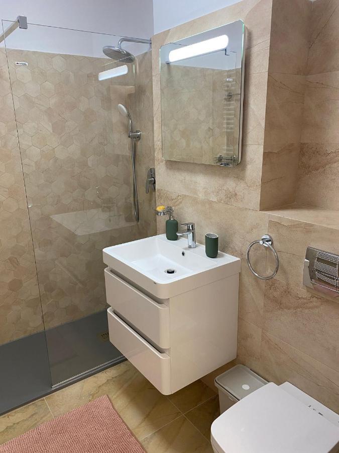 Plazza Studio Bukarest Exteriör bild