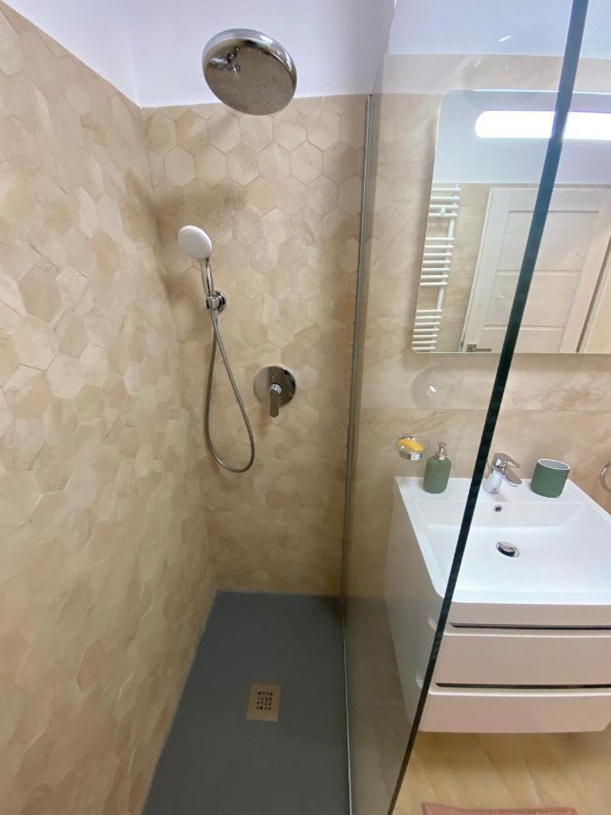 Plazza Studio Bukarest Exteriör bild